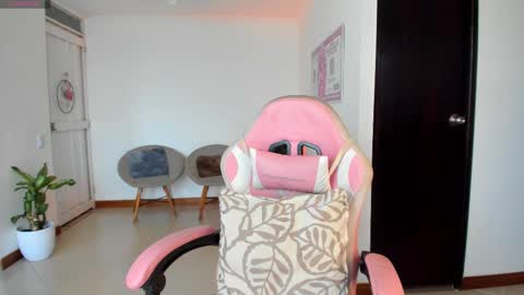 Snapshot of nayah_williams chatting on February 28, 2026, 1:45 pm Nayah Williams - OnlyFans online show from February 28, 2026, 1:45 pm