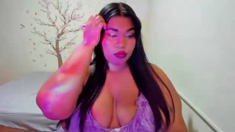 Snapshot of nayara_hinny chatting on June 15, 2026, 12:02 am nayara_hinny online show from June 15, 2026, 12:02 am