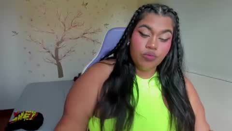 nayara_hinny online show from July 5, 2026, 8:49 pm