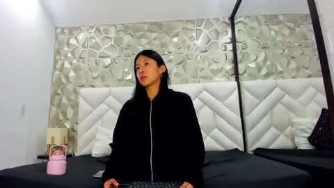 nayara_macherano online show from November 4, 2025, 10:47 am