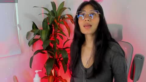 Naye  online show from March 31, 2026, 10:21 pm