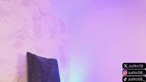 Juli  online show from January 20, 2025, 2:46 pm