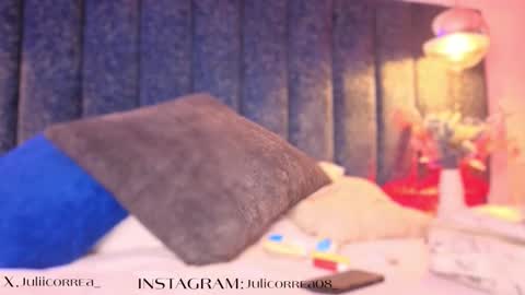 Juli  online show from September 9, 2025, 11:54 am