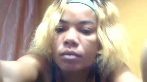 Snapshot of nayrrah chatting on April 14, 2026, 9:59 am nayrrah online show from April 14, 2026, 9:59 am
