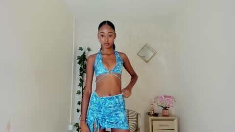 Snapshot of neary_ chatting on December 3, 2025, 12:47 pm NEARY online show from December 3, 2025, 12:47 pm