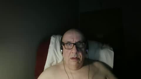 Snapshot of needlesslove chatting on April 25, 2026, 1:08 am Tom online show from April 25, 2026, 1:08 am