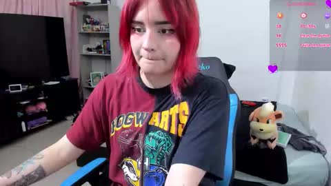 Geek Nicole    im Neeko UwU online show from September 21, 2025, 7:54 am