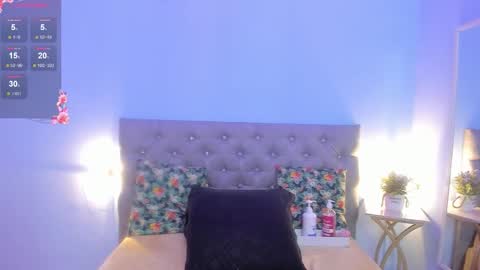 neferet_opal online show from December 4, 2025, 11:24 pm