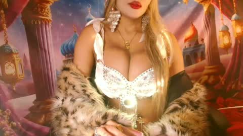 Snapshot of nefertari8 chatting on June 28, 2026, 12:22 pm nefertari8 online show from June 28, 2026, 12:22 pm