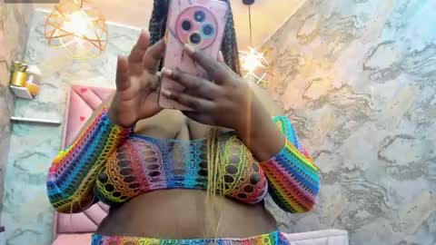Snapshot of neffertiry_ebonny chatting on May 25, 2026, 8:15 pm Nefer online show from May 25, 2026, 8:15 pm