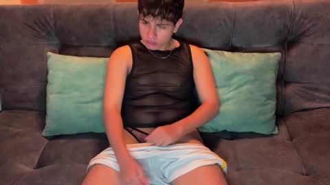 Snapshot of neit04 chatting on December 1, 2025, 7:24 am neit online show from December 1, 2025, 7:24 am