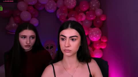 Snapshot of nekky_mouse chatting on February 13, 2026, 10:22 am Meow online show from February 13, 2026, 10:22 am