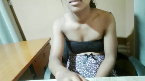 Snapshot of nelia_84 chatting on May 5, 2026, 5:59 am nelia_84 online show from May 5, 2026, 5:59 am
