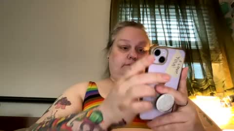 Snapshot of nellatlas chatting on June 17, 2026, 2:29 pm Nellie Atlas online show from June 17, 2026, 2:29 pm