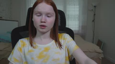 Snapshot of nellie_baby chatting on April 27, 2026, 2:15 pm Nellie online show from April 27, 2026, 2:15 pm