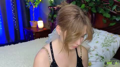 Snapshot of nellie_moans chatting on November 25, 2025, 2:50 pm Nellie online show from November 25, 2025, 2:50 pm