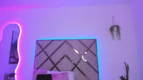 nenaarisk online show from March 17, 2026, 1:47 pm