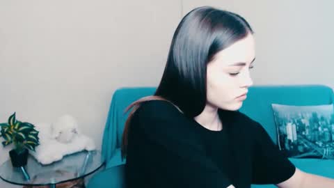 nensi_sweet online show from March 5, 2025, 12:33 pm