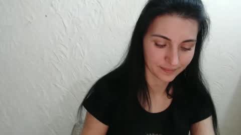 Snapshot of nensyfay_ chatting on December 10, 2024, 3:22 pm Nensy online show from December 10, 2024, 3:22 pm