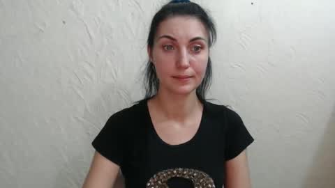 Snapshot of nensyfay_ chatting on December 13, 2024, 7:21 pm Nensy online show from December 13, 2024, 7:21 pm