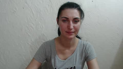 Snapshot of nensyfay_ chatting on December 18, 2024, 3:22 pm Nensy online show from December 18, 2024, 3:22 pm