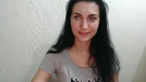 Snapshot of nensyfay_ chatting on December 29, 2024, 3:00 am Nensy online show from December 29, 2024, 3:00 am