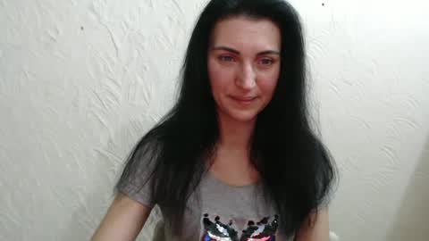 Snapshot of nensyfay_ chatting on January 18, 2025, 7:48 pm Nensy online show from January 18, 2025, 7:48 pm