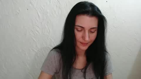 Snapshot of nensyfay_ chatting on January 18, 2025, 10:49 pm Nensy online show from January 18, 2025, 10:49 pm