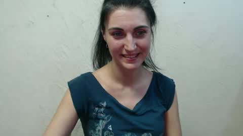 Snapshot of nensyfay_ chatting on January 24, 2025, 4:28 pm Nensy online show from January 24, 2025, 4:28 pm