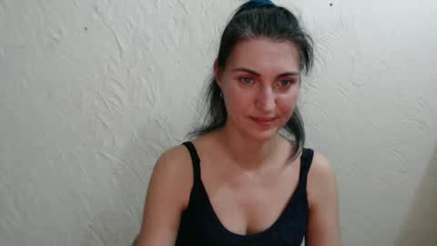 Snapshot of nensyfay_ chatting on February 2, 2025, 12:09 am Nensy online show from February 2, 2025, 12:09 am