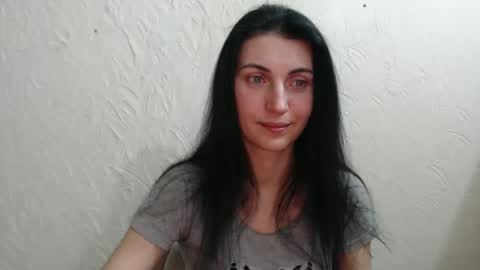 Snapshot of nensyfay_ chatting on February 23, 2025, 1:57 am Nensy online show from February 23, 2025, 1:57 am