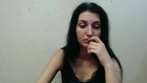 Snapshot of nensyfay_ chatting on March 3, 2025, 5:18 pm Nensy online show from March 3, 2025, 5:18 pm