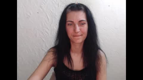 Nensy online show from April 18, 2026, 7:07 pm