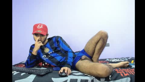 neo_latin online show from October 30, 2025, 5:09 am