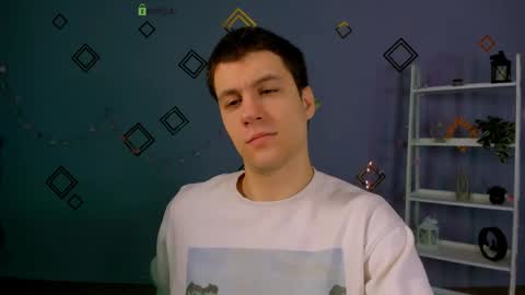 neo_raze_ online show from April 19, 2026, 8:24 am