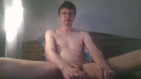Snapshot of neohburg chatting on April 27, 2026, 12:14 pm neohburg online show from April 27, 2026, 12:14 pm