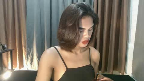 neomi online show from February 9, 2026, 8:35 pm