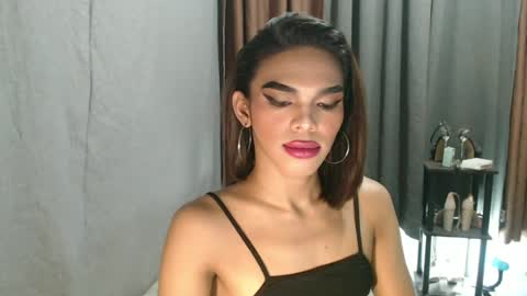 Snapshot of neomi_hardcock chatting on July 4, 2026, 12:55 pm neomi online show from July 4, 2026, 12:55 pm