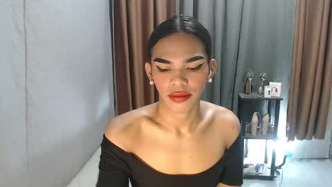 Snapshot of neomi_hardcock chatting on July 19, 2026, 12:14 am neomi online show from July 19, 2026, 12:14 am