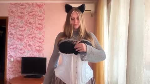 Snapshot of neomimaddern chatting on April 18, 2026, 1:26 pm neomimaddern online show from April 18, 2026, 1:26 pm