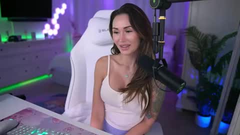 Snapshot of neomotoko chatting on November 11, 2025, 10:54 pm Sasha West online show from November 11, 2025, 10:54 pm