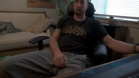 neox400 online show from November 22, 2025, 6:40 pm