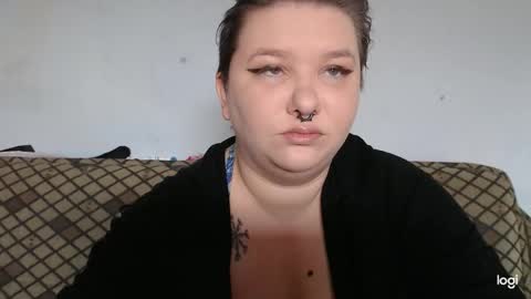 Snapshot of neriphine chatting on January 12, 2026, 9:03 am Neriphine online show from January 12, 2026, 9:03 am