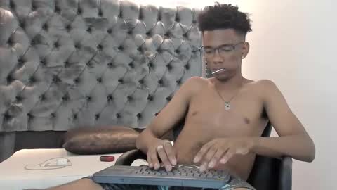 Snapshot of nero_reyd chatting on September 17, 2025, 7:48 pm Nero online show from September 17, 2025, 7:48 pm