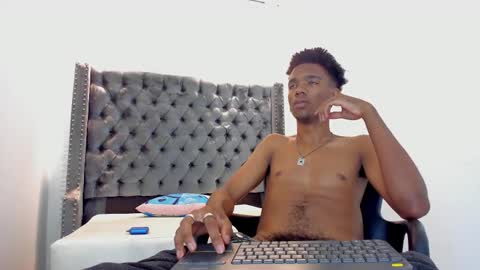 Snapshot of nero_reyd chatting on September 23, 2025, 7:28 pm Nero online show from September 23, 2025, 7:28 pm