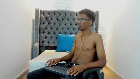 Snapshot of nero_reyd chatting on October 7, 2025, 8:06 pm Nero online show from October 7, 2025, 8:06 pm