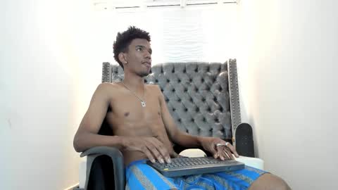 Snapshot of nero_reyd chatting on October 18, 2025, 7:36 pm Nero online show from October 18, 2025, 7:36 pm