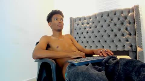 Snapshot of nero_reyd chatting on October 20, 2025, 7:36 pm Nero online show from October 20, 2025, 7:36 pm