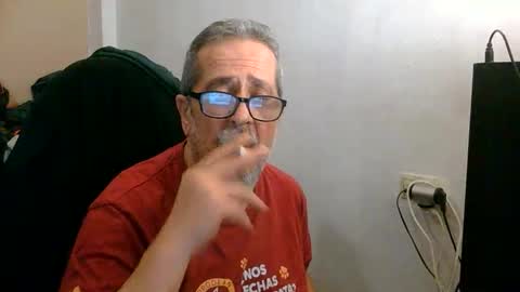Snapshot of neron401 chatting on May 18, 2026, 8:36 pm neron401 online show from May 18, 2026, 8:36 pm