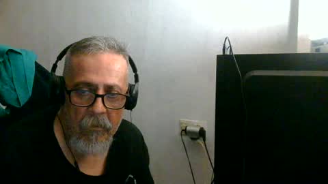 neron401 online show from June 15, 2026, 2:36 am